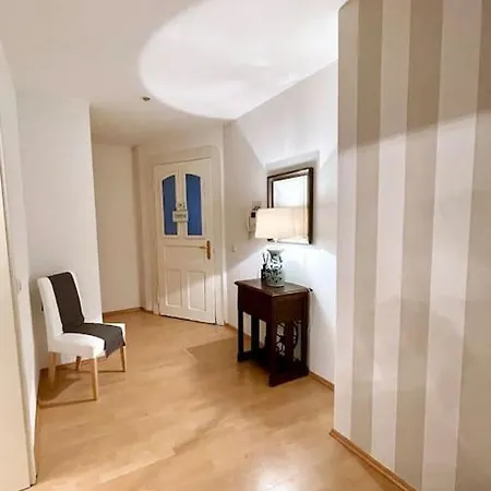 Dachgeschosswohnung Mit 2 Schlafzimmern Zentrum Nord Mit Aufzug Lejlighed *