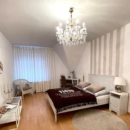 Apartment Dachgeschosswohnung Mit 2 Schlafzimmern Zentrum Nord Mit Aufzug *
